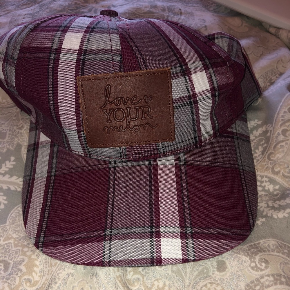 New with out tags. Love your melon hat